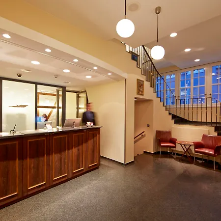 Adler Hotell 3*